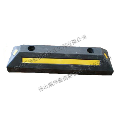 橡胶定位路障 减速带